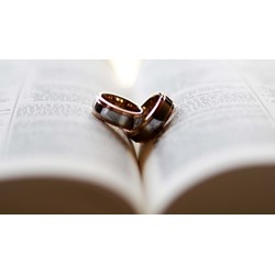 Người từng phạm tội hiếp dâm có quyền đăng ký kết hôn không?