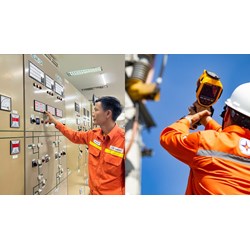 Bán lẻ điện phải niêm yết công khai hướng dẫn thủ tục cấp điện?