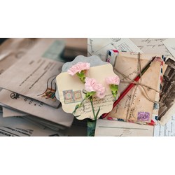 Viết thư gửi cho một người thân ở xa để thăm hỏi và kể về gia đình em