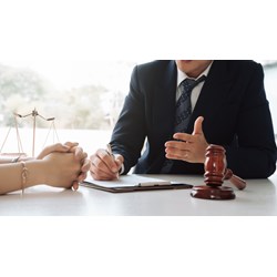 Pháp luật quy định lập báo cáo quá trình tập sự hành nghề luật sư theo nguyên tắc nào?