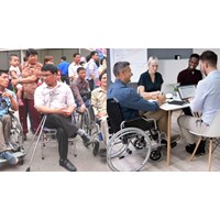 Lao động là người khuyết tật có được nghỉ nguyên lương ngày 03 tháng 12 không?