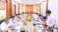 Thành phần tham dự họp giao ban Lãnh đạo Ủy ban Dân tộc hằng tuần
