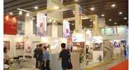 Hàng hóa để trưng bày tại triển lãm về thương mại có được tạm quản không?