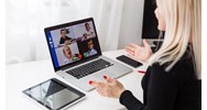Giáo viên dạy học trực tuyến chương trình giáo dục phổ thông thực hiện hoạt động nào?
