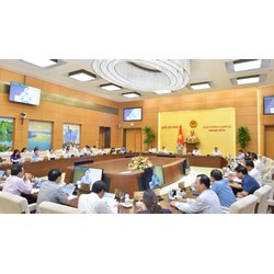 Chấm dứt sử dụng văn bản hành chính đặt ra thủ tục khác luật