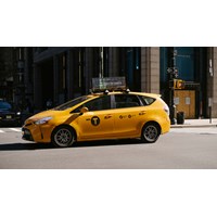 Mức xử phạt xe taxi hoạt động không niêm yết đầy đủ thông tin