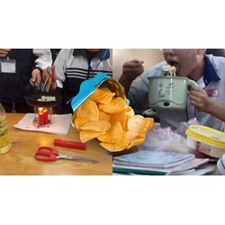 Thuyết phục người khác từ bỏ thói quen hay ăn quà vặt trong lớp