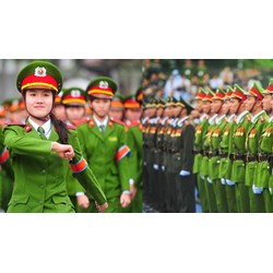 Ai là Tư lệnh kiêm Chính ủy đầu tiên của Lực lượng Công an nhân dân Vũ trang?