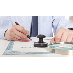 Phòng công chứng được quảng cáo trên phương tiện thông tin đại chúng?
