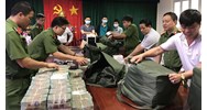 Xem xét giảm mức kỷ luật khi tự giác nộp tài sản tham nhũng