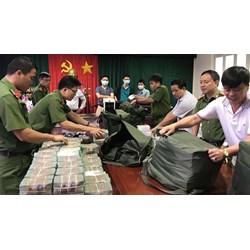 Xem xét giảm mức kỷ luật khi tự giác nộp tài sản tham nhũng