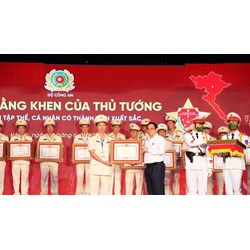 Quy định về điều kiện để Thủ tướng Chính phủ tặng bằng khen