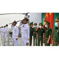 Đô đốc Hải quân là bậc quân hàm cao nhất với Thứ trưởng Bộ Quốc phòng?