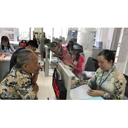 Bổ sung đối tượng cán bộ công chức nữ được nghỉ hưu ở tuổi cao hơn