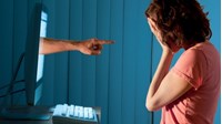 Đăng status trên mạng xã hội nói xấu vợ/ chồng có bị phạt không?