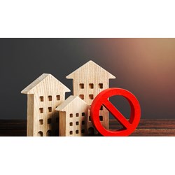 Xử lý việc đi khỏi nơi cư trú khi bị cấm đi khỏi nơi cư trú?