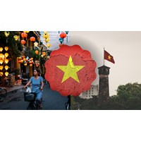 Lòng yêu nước ban đầu là lòng yêu những vật tầm thường nhất