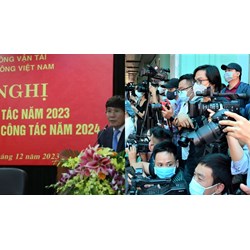 Hình thức cung cấp thông tin cho báo chí của Cục trưởng Cục Hàng không