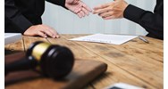 Có được hưởng thừa kế của chồng khi Tòa đang giải quyết đơn ly hôn?