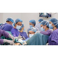 Đề xuất người từ đủ 16 tuổi có thể được phẫu thuật chuyển đổi giới tính