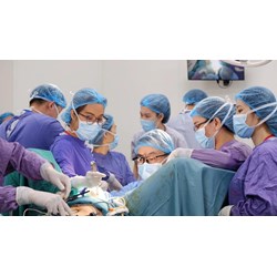Đề xuất người từ đủ 16 tuổi có thể được phẫu thuật chuyển đổi giới tính