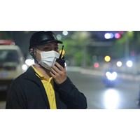 Cảnh sát giao thông được hóa trang xử lý vi phạm nồng độ cồn