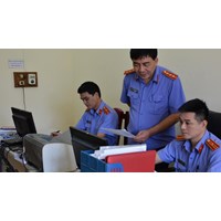 Nhiệm vụ của Viện kiểm sát khi thực hành quyền công tố theo từng giai đoạn vụ án