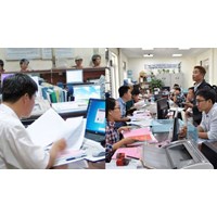 Viên chức cam kết làm việc lâu dài được mua thêm bao nhiêu cổ phần?