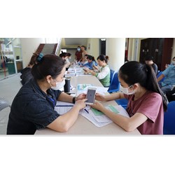 Triển khai chi trả an sinh xã hội không dùng tiền mặt tại Hà Nội