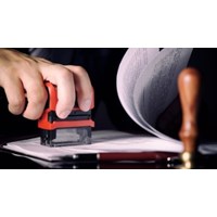 Người yêu cầu công chứng là người đồng bào dân tộc thiểu số