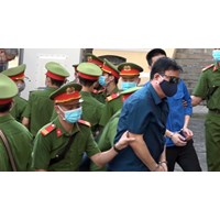 Đội nón, đeo kính đen trong phiên toà bị xử phạt thế nào?