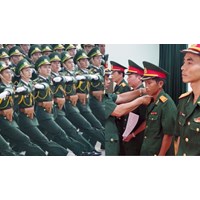 Thẩm quyền thăng từ Đại úy lên Thiếu tá quân nhân chuyên nghiệp?