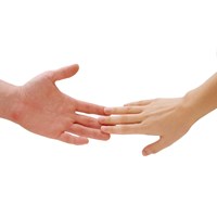 Hiện tượng nào sau đây dễ gây ra bệnh ung thư da?