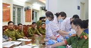 Theo dõi sức khỏe thường xuyên cán bộ, chiến sĩ công an nhân dân