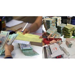 Gửi, rút tiền ngân hàng từ 400 triệu phải báo cáo Ngân hàng Nhà nước