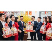 Công ty có bắt buộc tặng quà Tết Nguyên đán cho người lao động?