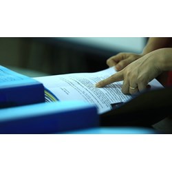 Giá hợp đồng sau điều chỉnh có được vượt giá gói thầu không?