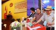 Cử tri bãi nhiệm đại biểu Hội đồng nhân dân bằng cách nào?