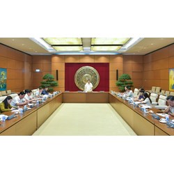Tổng Thư ký Quốc hội trực tiếp lãnh đạo, chỉ đạo hoạt động của Ban nào