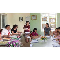 Cơ cấu tổ chức của trường tiểu học có tổ văn phòng hay không?