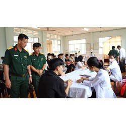Bị ra mồ hôi tay khi khám sức khỏe nghĩa vụ quân sự xếp vào loại mấy?