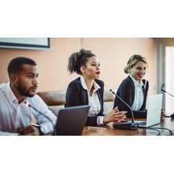 Chủ tịch công ty có được kiêm Giám đốc không theo quy định mới?