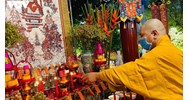 Người nước ngoài có được xuất gia tại các tại cơ sở tôn giáo ở Việt Nam