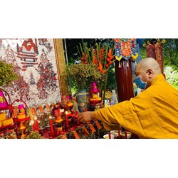 Người nước ngoài có được xuất gia tại các tại cơ sở tôn giáo ở Việt Nam