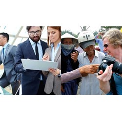 Các khoản chi dịch thuật với khách nước ngoài làm việc tại Việt Nam