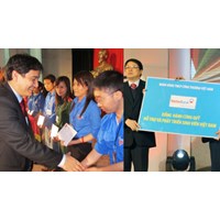 Ai là người sáng lập Quỹ Hỗ trợ và Phát triển Sinh viên Việt Nam?