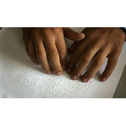 Ở Việt Nam văn bản nào đang quy định về chữ nổi Braille?