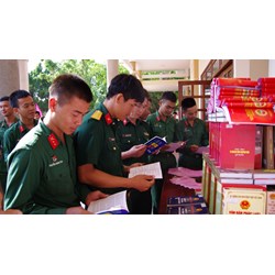 Được tổ chức Ngày Pháp luật trong Quân đội bằng hình thức diễu hành tuyên truyền, phổ biến pháp luật lưu động không?