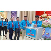 Cán bộ công đoàn chuyên trách của công đoàn cơ sở gồm những ai?