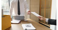 Theo quy định công ty được ra quyết định cho nhân viên nghỉ việc trong trường hợp nào?